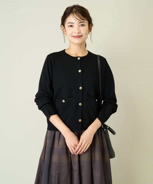 a.v.v(アーヴェヴェ)の「ミラノリブニットカーディガン(カーディガン/ボレロ・レディース・アイボリー/ブラック・40/38/36/42/34)」の9枚目の写真