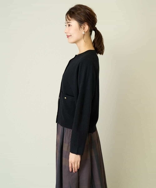 a.v.v(アーヴェヴェ)の「ミラノリブニットカーディガン(カーディガン/ボレロ・レディース・アイボリー/ブラック・40/38/36/42/34)」の17枚目の写真