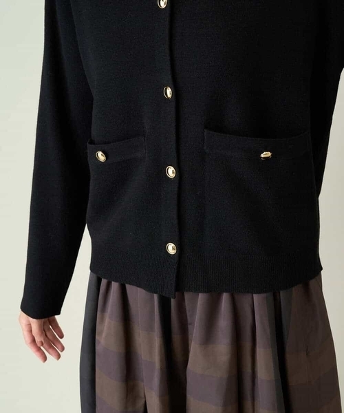 a.v.v(アーヴェヴェ)の「ミラノリブニットカーディガン(カーディガン/ボレロ・レディース・アイボリー/ブラック・40/38/36/42/34)」の22枚目の写真