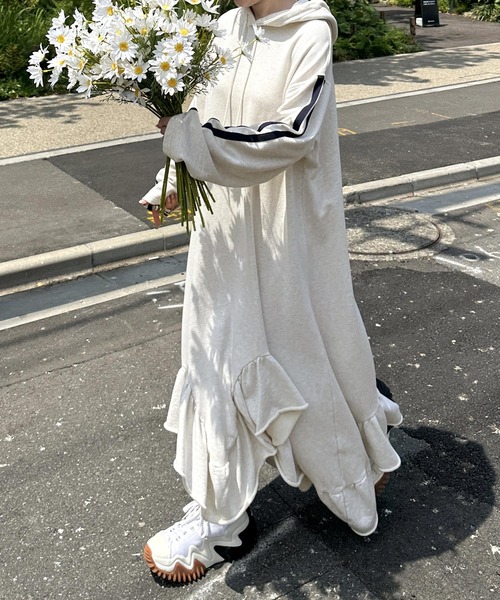 【値下げ中】mavimoon スウェットワンピース　ホワイト MAVIMOON スウェット ワンピース S ホワイト 新品未使用タグ付き