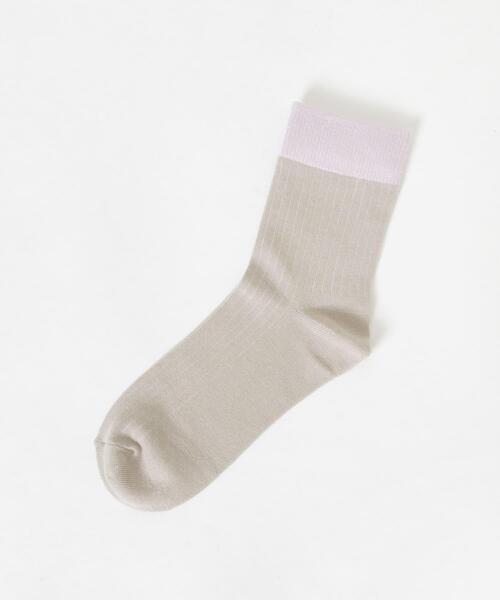 URBAN RESEARCH（アーバンリサーチ）の「『UR TECH』バイカラーソックス（ソックス/靴下・レディース・ネイビー/オフホワイト/グレー・22/24）」の4枚目の写真