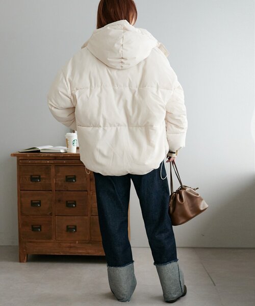 DISCOAT（ディスコート）の「【WEB限定】裾ラウンドフェイクダウン（ダウンジャケット/コート・レディース・アイボリー/ブラック/カーキ・FREE）」の11枚目の写真