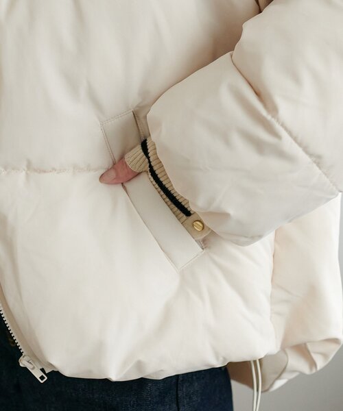 DISCOAT（ディスコート）の「【WEB限定】裾ラウンドフェイクダウン（ダウンジャケット/コート・レディース・アイボリー/ブラック/カーキ・FREE）」の21枚目の写真