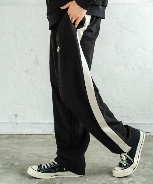 SIDEWAY STANCE(サイドウェイスタンス)の「【SIDEWAY STANCE】オーバルロゴ ワンポイント刺しゅう スエード ラインパンツ(スウェットパンツ・メンズ・ベージュ/ブラック/ブルー・SMALL/MEDIUM/LARGE)」の7枚目の写真