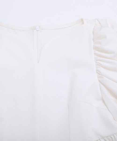 MERAKI(メラキ)の「パワーショルダーブラウス(シャツ/ブラウス・レディース・ブラック/ホワイト・M/S)」の9枚目の写真