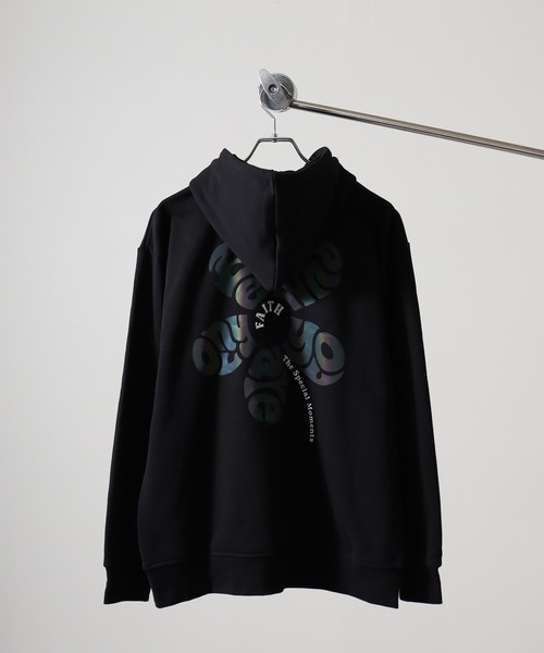A.T,C in the attic homme(エーティーシーインジアティックオム)の「A.T,C in the attic homme タマムシリフレクタープリント プルパーカー(パーカー・メンズ・ブラック/ホワイト・L/M)」の4枚目の写真