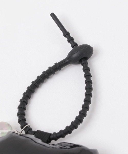 FOREVER 21（フォーエバー トゥエンティーワン）の「ぷっくりハートチャーム（チャーム・レディース・ブラック・FREE）」の3枚目の写真