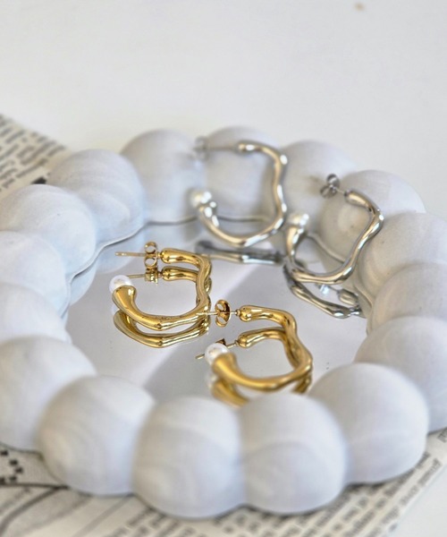 Rechic（リシック）の「変形パールピアス（ピアス（両耳用）・レディース・シルバー/ゴールド・FREE）」の4枚目の写真