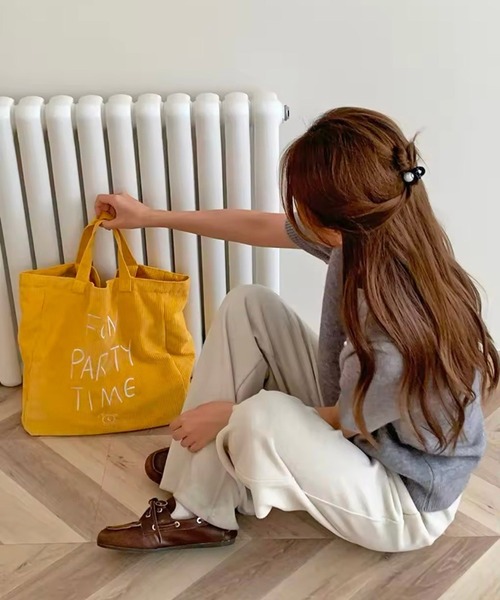 Port（ポート）の「【 Port / ポート 】  ロゴ刺繍 コーデュロイ トートバッグ #（トートバッグ・レディース・ホワイト/ブラウン/レッド/パープル/イエロー/ライトブルー・FREE）」の6枚目の写真