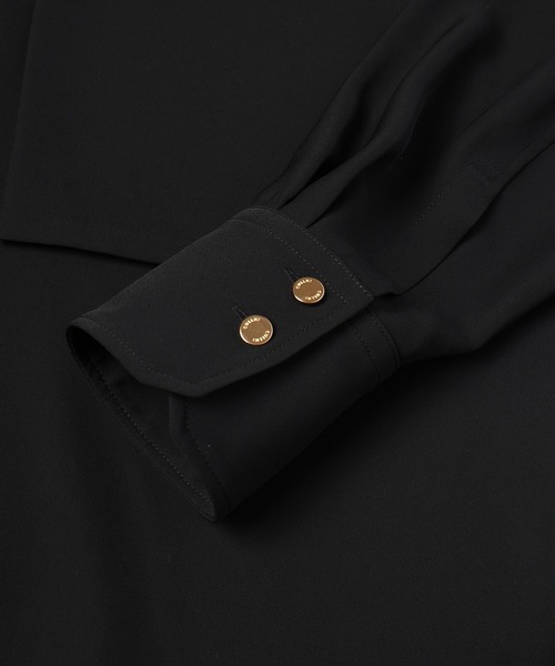 CULLNI(クルニ)の「Dry Double Satin Asymmetrical Long Sleeve Shirt(シャツ/ブラウス・メンズ・チャコール/グリーン/オフホワイト/ブラック・1/2/0)」の17枚目の写真