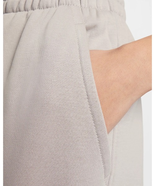 NIKE（ナイキ）の「《NIKEアパレル》YTHガールズNSWクラブフリースOVRSZD（スウェットパンツ・キッズ・ブラック/グレー/ライトブルー/ライトインディゴブルー・160/150/140/130）」の8枚目の写真