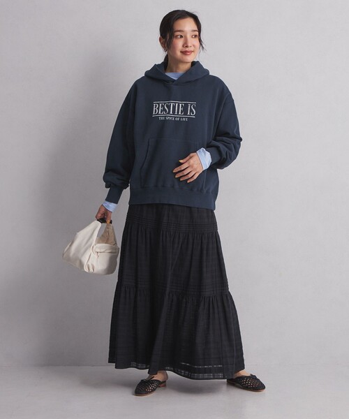 green label relaxing(グリーンレーベルリラクシング)の「【WEB限定】<at ease>ロゴ プリント フーディ(パーカー・レディース・ネイビー/ライトグレー・FREE)」の4枚目の写真