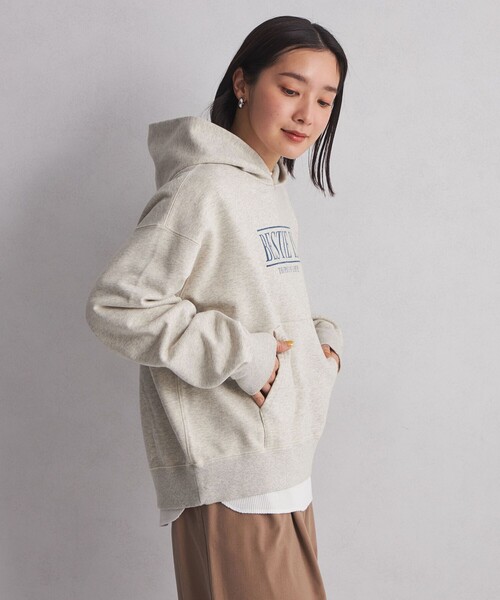 green label relaxing(グリーンレーベルリラクシング)の「【WEB限定】<at ease>ロゴ プリント フーディ(パーカー・レディース・ネイビー/ライトグレー・FREE)」の7枚目の写真