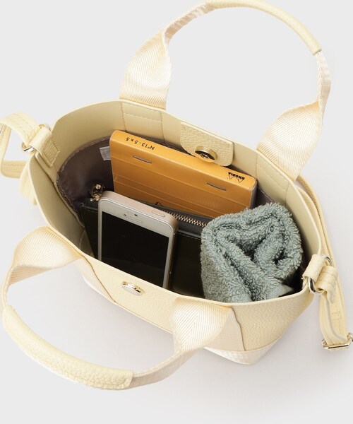 OPAQUE.CLIP（オペークドットクリップ）の「【長さ調整可能】シュリンク合皮コンビミニショルダーバッグ（ショルダーバッグ・レディース・オフホワイト/ブラック/ライトイエロー系/ベージュ・00）」の18枚目の写真