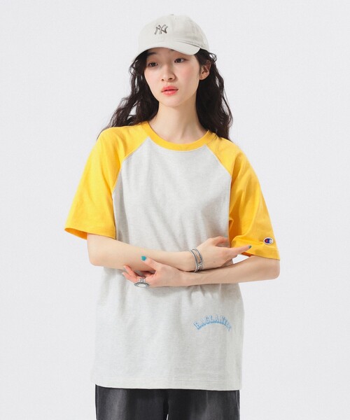 Champion（チャンピオン）の「【別注】Champion / プリント ラグラン Tシャツ（Tシャツ/カットソー・レディース・ナチュラル/グレー・S）」の2枚目の写真