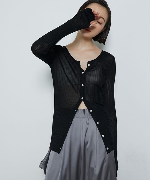 le ELMi（ルエルミ）の「Lady like compact lib cardigan / レディライク コンパクト リブ カーディガン（カーディガン/ボレロ・レディース・レッド/ブラウン/アイボリー/ブラック・FREE）」の3枚目の写真