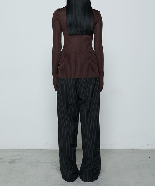 le ELMi（ルエルミ）の「Lady like compact lib cardigan / レディライク コンパクト リブ カーディガン（カーディガン/ボレロ・レディース・レッド/ブラウン/アイボリー/ブラック・FREE）」の9枚目の写真