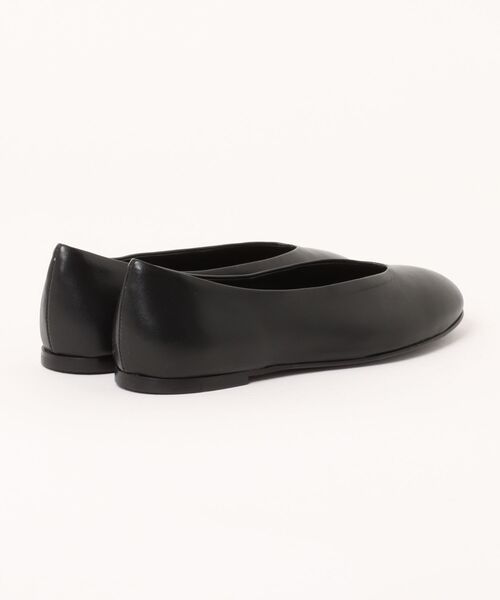 inter-chaussures(インターショシュール)の「【INTER-CHAUSSURES】ラウンドトウサケットバレエシューズ(I51507)(バレエシューズ・レディース・シルバー/ブラック/オレンジ/ゴールド・35/36/37/38/39)」の5枚目の写真