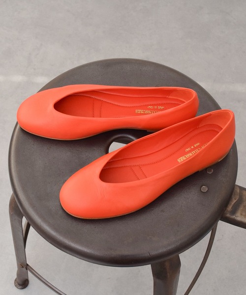 inter-chaussures(インターショシュール)の「【INTER-CHAUSSURES】ラウンドトウサケットバレエシューズ(I51507)(バレエシューズ・レディース・シルバー/ブラック/オレンジ/ゴールド・35/36/37/38/39)」の3枚目の写真