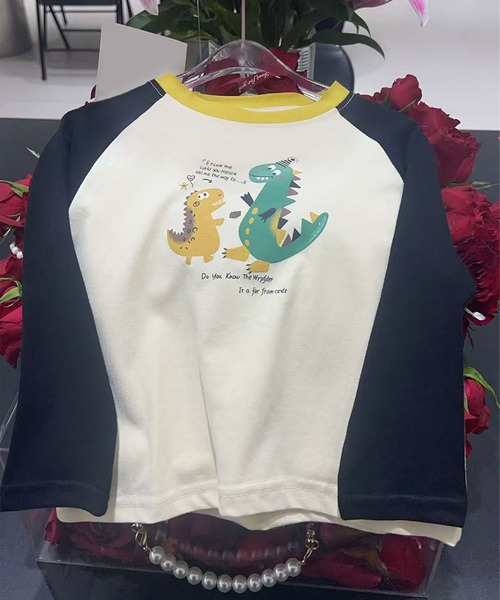 aimoha(アイモハ)の「【aimoha-KIDS-】キッズデザイン長袖Tシャツ(Tシャツ/カットソー・キッズ・ブラック系その他/グレー/ブラウン系その他2/イエロー系その他4/ホワイト系その他5/ブラック系その他2/ブラウン系その他/ブラウン系その他5/グレー系その他3/グレー系その他4/グレー系その他5/グリーン系その他/グリーン系その他3/イエロー/ホワイト/ホワイト系その他3/ブラック系その他4/グリーン/イエロー系その他3/ピンク・100/110/120/130/140)」の7枚目の写真