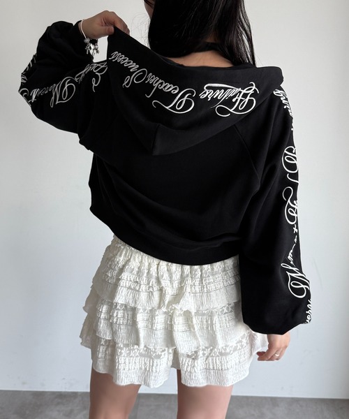 apres jour mignon(アプレジュールミニョン)の「刺繍ロゴクロップドWジップパーカー【ZOZOTOWN限定アイテム 】(パーカー・レディース・ブラック/アイボリー/ブルー/杢グレー・フリー/X-LARGE)」の1枚目の写真