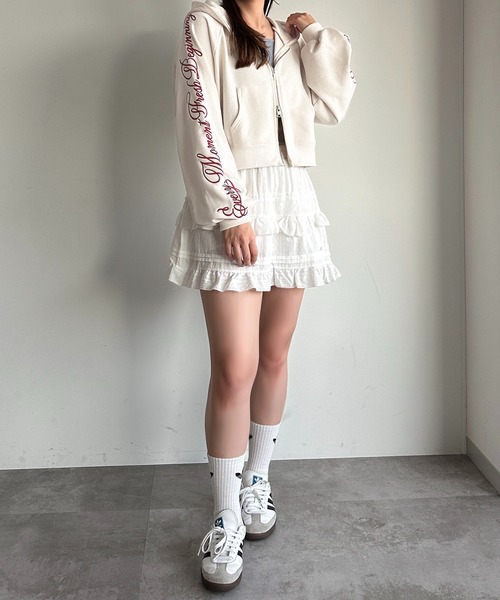 apres jour mignon(アプレジュールミニョン)の「刺繍ロゴクロップドWジップパーカー【ZOZOTOWN限定アイテム 】(パーカー・レディース・ブラック/アイボリー/ブルー/杢グレー・フリー/X-LARGE)」の21枚目の写真