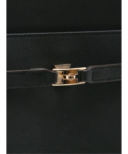 m.f.editorial（エムエフエディトリアル）の「【A4対応】m.f.エディトリアル レディース ビットベルトデザイン トートバッグ（トートバッグ・レディース・ブラック×ホワイト/ブラック/ベージュ・FREE）」の12枚目の写真