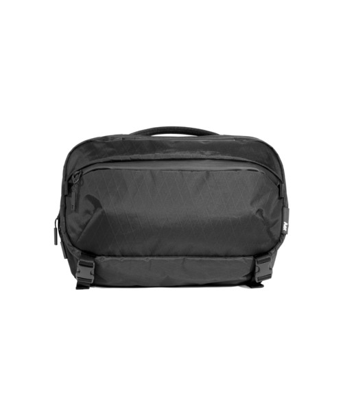Aer(エアー)の「AER Travel Sling 2 X-Pac / AER-91023(ショルダーバッグ・メンズ・ブラック・FREE)」の3枚目の写真