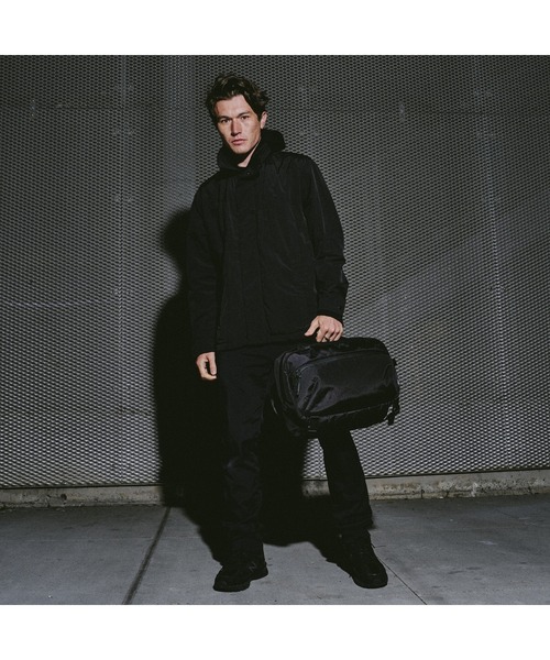Aer(エアー)の「AER Travel Sling 2 X-Pac / AER-91023(ショルダーバッグ・メンズ・ブラック・FREE)」の18枚目の写真