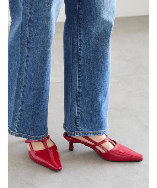Te chichi（テチチ）の「ポインテッドTストラップミュール《2025spring catalog item》（パンプス・レディース・シルバー/ブラック/レッド・37/38）」の2枚目の写真
