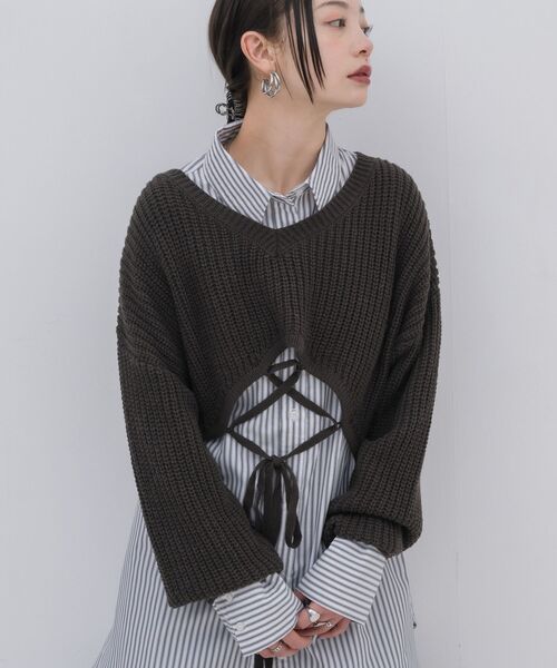kivi(キヴィ)の「short round hem PO(ニット/セーター・レディース・オレンジ/オフホワイト/ダークグリーン・FREE)」の2枚目の写真
