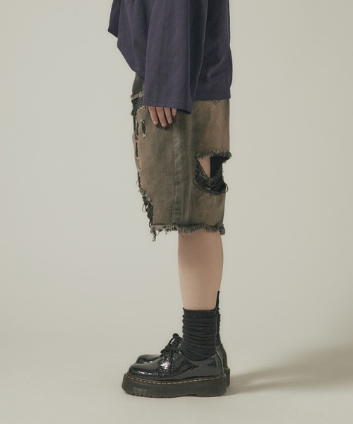 AO2(アオズ)の「Damage Half Loose Half Pants / ダメージ ハーフ ルーズ パンツ(デニムパンツ・レディース・ブラック・FREE)」の16枚目の写真