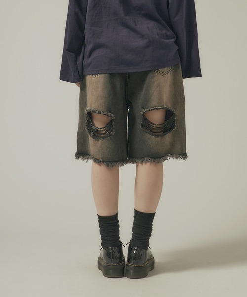 AO2(アオズ)の「Damage Half Loose Half Pants / ダメージ ハーフ ルーズ パンツ(デニムパンツ・レディース・ブラック・FREE)」の17枚目の写真