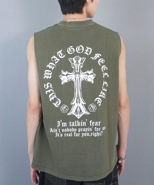 SPINNS（スピンズ）の「ピグメント加工ノースリーブTシャツ/バックプリントクロス/短丈（Tシャツ/カットソー・メンズ・ブラック/カーキ/ブラウン・ONESIZE）」の3枚目の写真