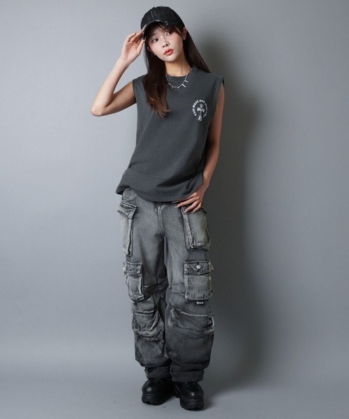 SPINNS（スピンズ）の「ピグメント加工ノースリーブTシャツ/バックプリントクロス/短丈（Tシャツ/カットソー・メンズ・ブラック/カーキ/ブラウン・ONESIZE）」の19枚目の写真