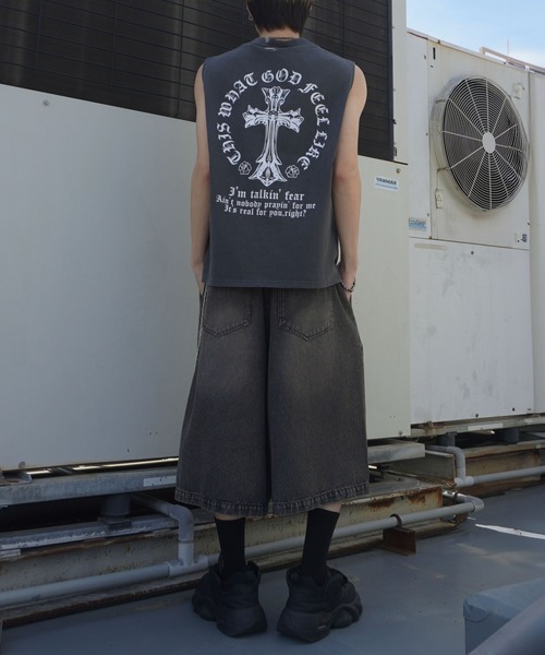 SPINNS（スピンズ）の「ピグメント加工ノースリーブTシャツ/バックプリントクロス/短丈（Tシャツ/カットソー・メンズ・ブラック/カーキ/ブラウン・ONESIZE）」の17枚目の写真