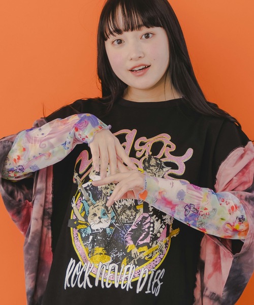 ScoLar(スカラー)の「151648:花・ヒョウ・メルヘン 3柄展開チュールロングスリーブTシャツ(Tシャツ/カットソー・レディース・オフホワイト/パープル/オレンジ・M)」の3枚目の写真