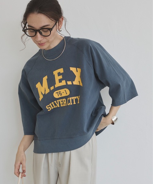 ANGIE（アンジー）の「カレッジロゴ ハーフスリーブ Tシャツ（Tシャツ/カットソー・レディース・ベージュ/ブラック/レッド/ネイビー・FREE）」の3枚目の写真