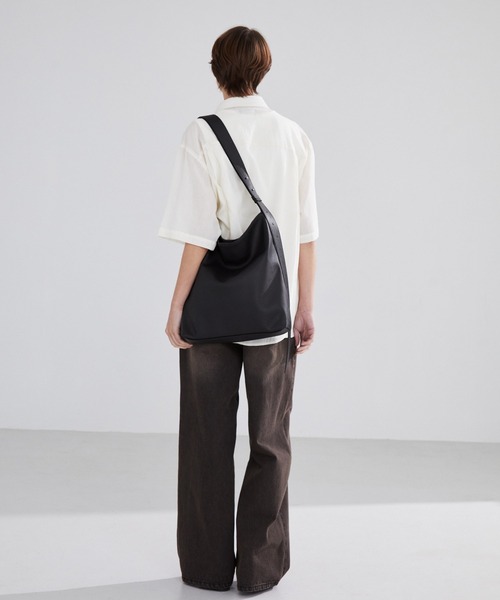 LUENNA（ルエナ）の「【LUENNA】Square Shoulder Bag /合皮スクエアショルダーバッグ（ショルダーバッグ・メンズ・ブラック・FREE）」の17枚目の写真