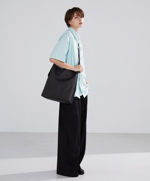 LUENNA（ルエナ）の「【LUENNA】Square Shoulder Bag /合皮スクエアショルダーバッグ（ショルダーバッグ・メンズ・ブラック・FREE）」の20枚目の写真