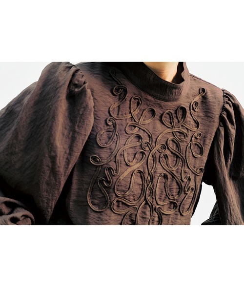MEDE19F(メデジュウキュウ)の「BRAND NEW MIX STYLE コードエンブロイダリーブラウス(シャツ/ブラウス・レディース・ブラウン・L/M/3L/LL/S)」の10枚目の写真