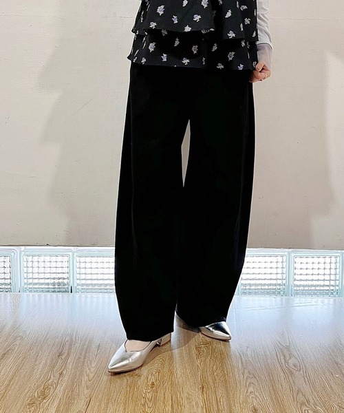 ORiental TRaffic（オリエンタルトラフィック）の「スリットカットポインテッドトゥヒールパンプス/55105（パンプス・レディース・ベージュ/シルバー/ブラック・42/34/35/36/37/38/39/40/41/33/43）」の21枚目の写真