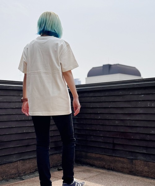 SNOOPY×OLD BETTY'S(スヌーピーカケルオールドベティーズ)の「スヌーピー【SNOOPY】Organic Cotton T-shirts(FAMILY)(Tシャツ/カットソー・レディース・ブラック/オフホワイト/ライトオリーブ/ダークネイビー・M/L/XL/XX-LARGE)」の9枚目の写真