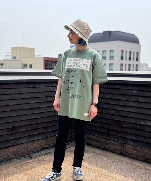 SNOOPY×OLD BETTY'S(スヌーピーカケルオールドベティーズ)の「スヌーピー【SNOOPY】Organic Cotton T-shirts(FAMILY)(Tシャツ/カットソー・レディース・ブラック/オフホワイト/ライトオリーブ/ダークネイビー・M/L/XL/XX-LARGE)」の14枚目の写真