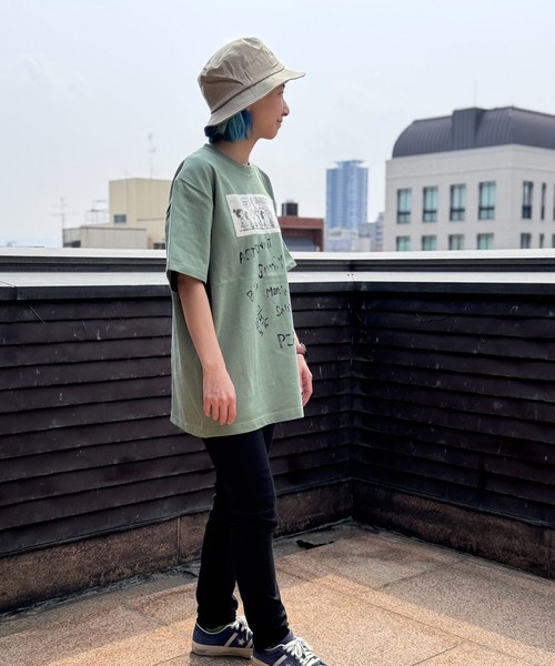 SNOOPY×OLD BETTY'S(スヌーピーカケルオールドベティーズ)の「スヌーピー【SNOOPY】Organic Cotton T-shirts(FAMILY)(Tシャツ/カットソー・レディース・ブラック/オフホワイト/ライトオリーブ/ダークネイビー・M/L/XL/XX-LARGE)」の15枚目の写真