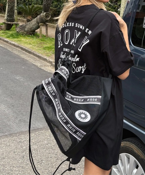 ROXY(ロキシー)の「WILD FLOWER MESH BAG /ロキシー2WAYメッシュビーチバック・ナップザック(トートバッグ・レディース・パープル/ブラック・FREE)」の3枚目の写真