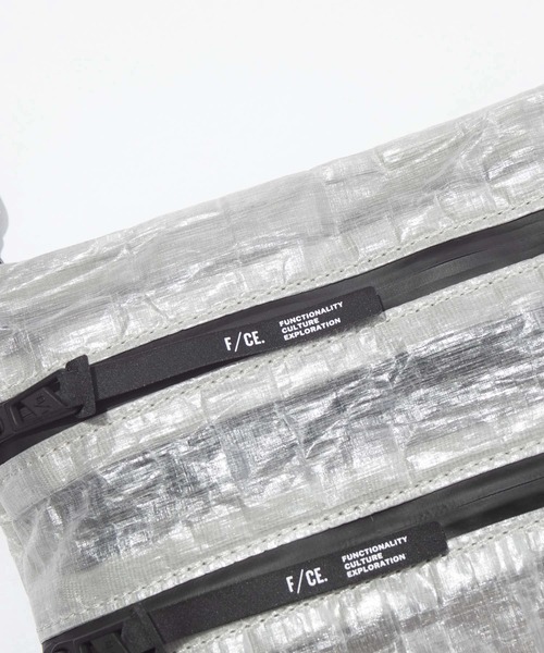 F/CE. (エフシーイー)の「F/CE./エフシーイー SACOCHE with Dyneema 1L(ショルダーバッグ・メンズ・ホワイト・FREE)」の7枚目の写真