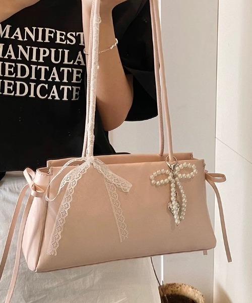 ファンシーパック　リボン付録　A1 フローラルアクセントリボン折財布(FREE オフホワイト