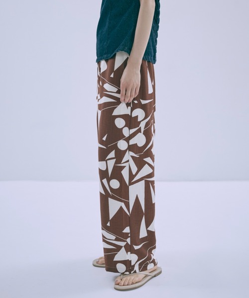 EN NEUME（エンノイム）の「Linen-Like Geometric Easy Pants（その他パンツ・レディース・ブラック/ブラウン/グリーン・FREE）」の11枚目の写真