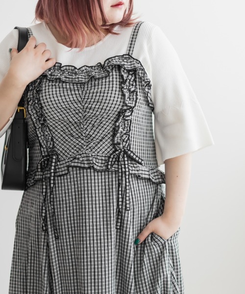 CLETTE(クレット)の「フリルデザインキャミワンピース(ワンピース・レディース・チェック/ブラック・4L/3L/LL)」の17枚目の写真